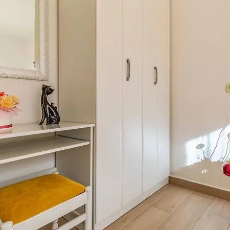 Sweet House With Free Parking 펜션