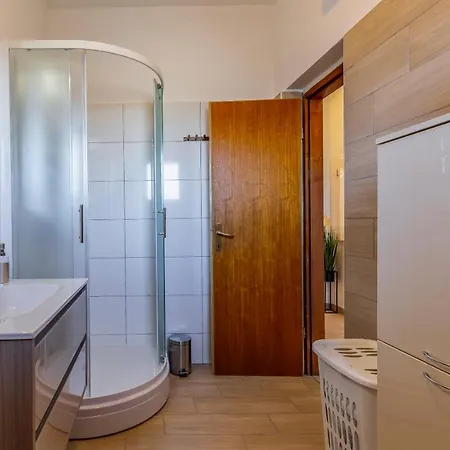 Будинок відпочинку Sweet House With Free Parking Пула