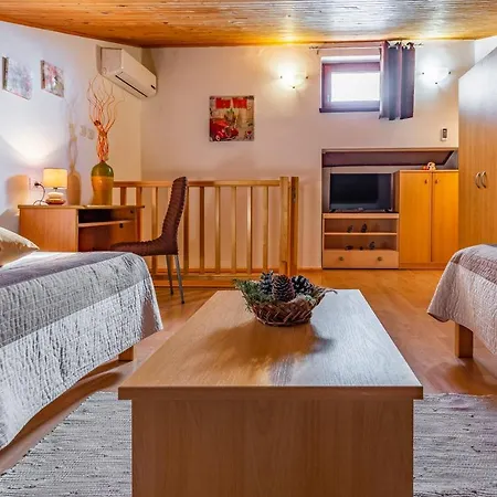 Sweet House With Free Parking * プーラ