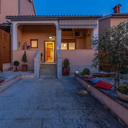 Sweet House With Free Parking Semesterbostad Pula