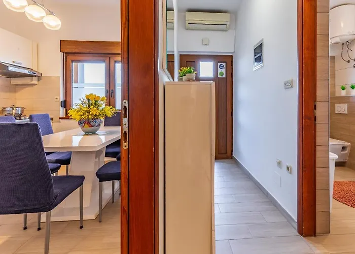 Дом отдыха Sweet House With Free Parking Пула