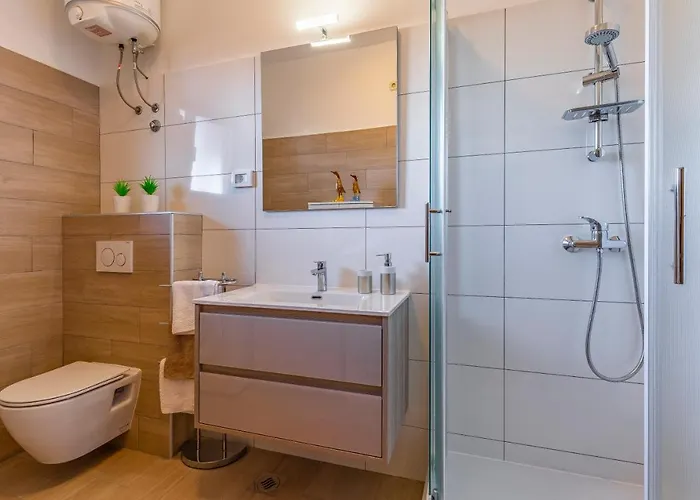 Sweet House With Free Parking Vikendica *