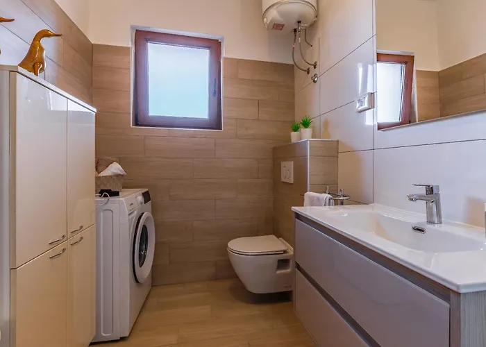 Sweet House With Free Parking Дом отдыха