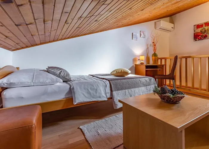 Sweet House With Free Parking *