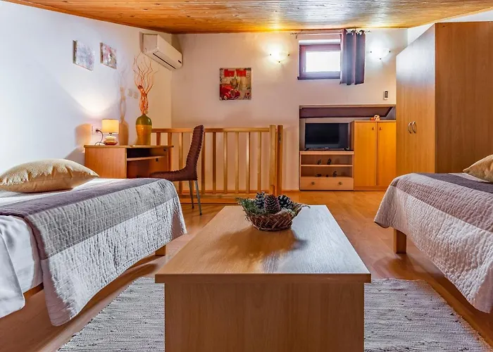 Sweet House With Free Parking * Пула