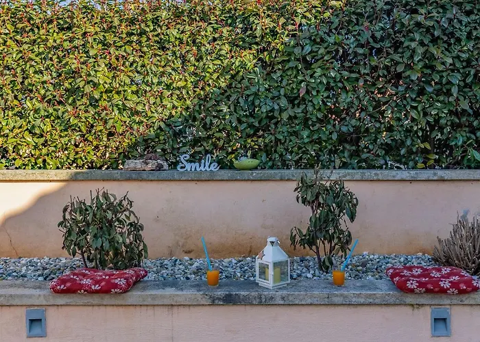 Дом отдыха Sweet House With Free Parking *