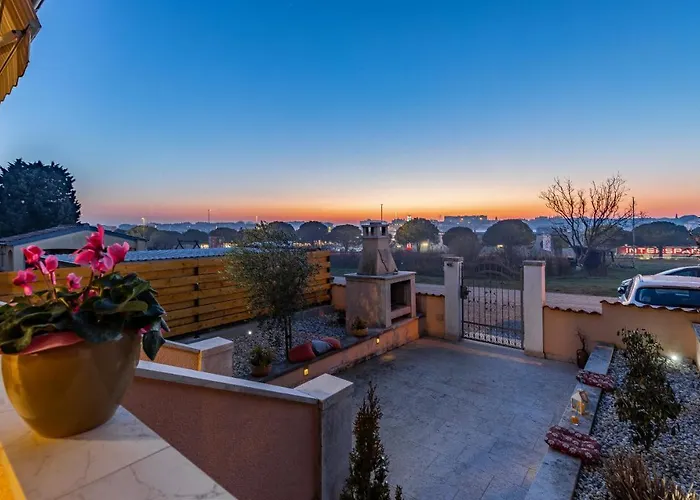 Дом отдыха Sweet House With Free Parking Пула