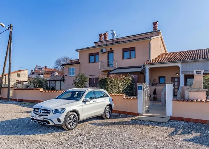 Sweet House With Free Parking * Пула